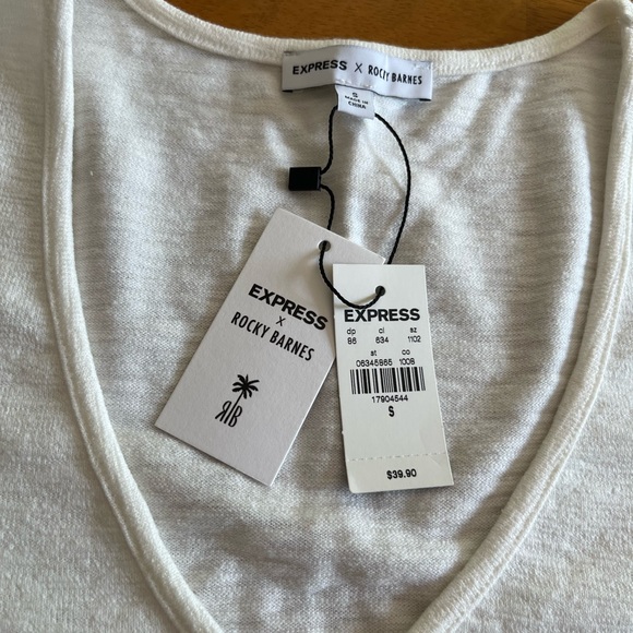 Express x Rocky Barnes Crop Tee - NWT - Picture 4 of 4